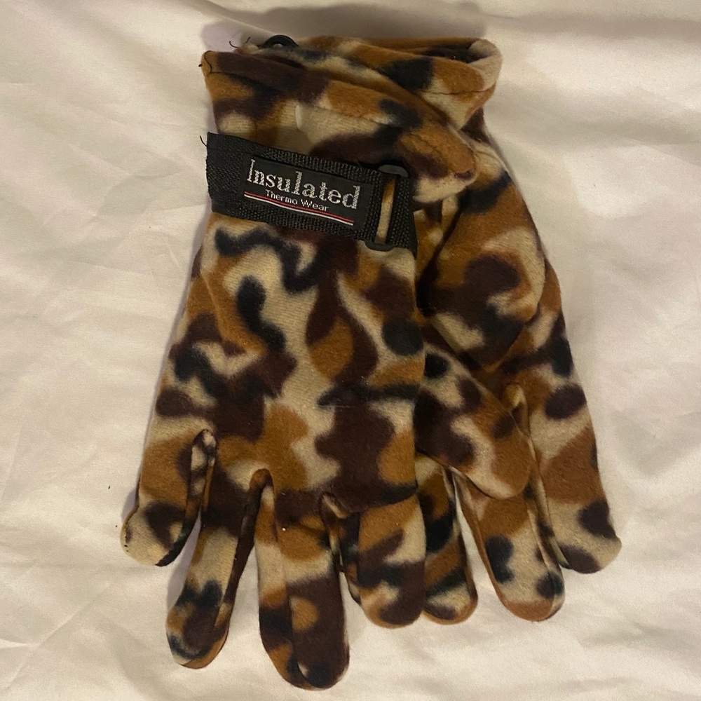 Fuzzy gloves